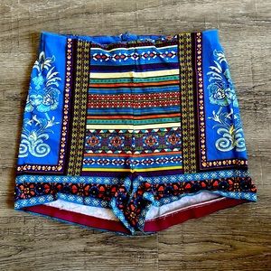 Tight patterned high waisted shorts